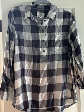 Classic navy & White Buffalo Check women’s Shirt